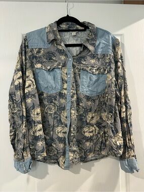 Floral Button-Up Shirt Jacket in Blue and Cream